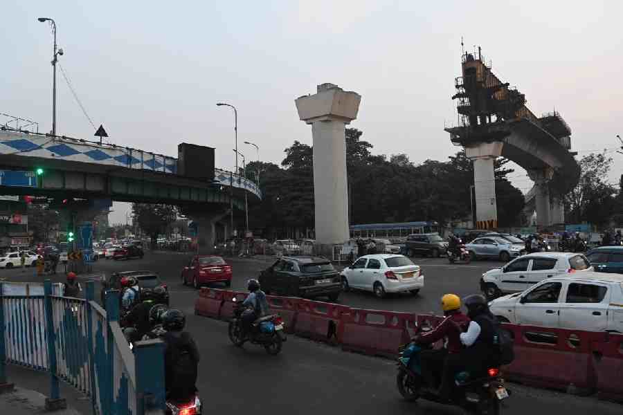 The incomplete Metro viaduct at the Chingrighata crossing.