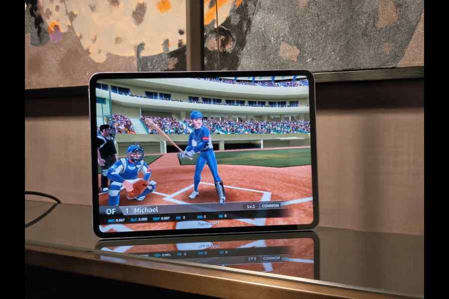 There is decent performance when playing games.