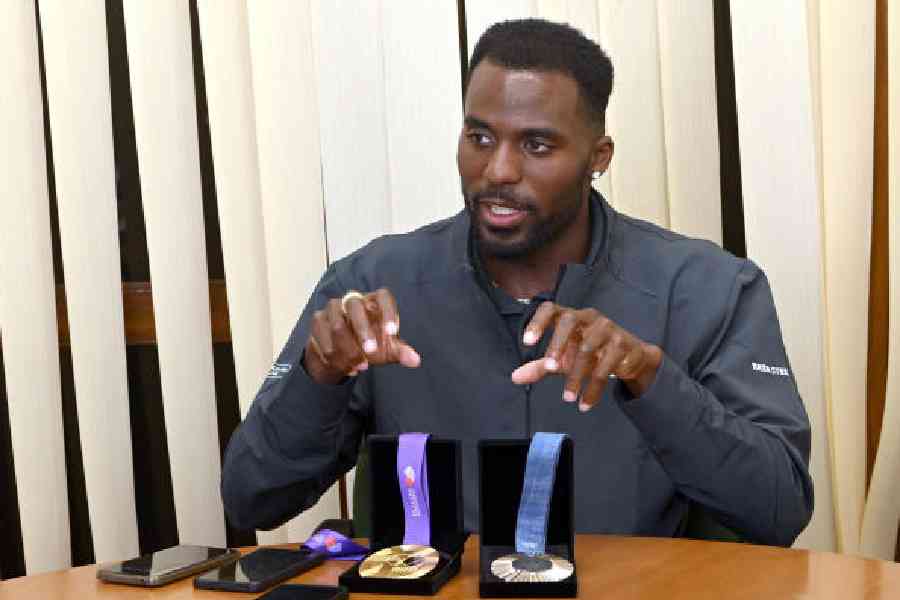 Kenny Bednarek, double Olympic medallist sprinter and international event ambassador of the Tata Steel World 25K Kolkata 2025, partnered by The Telegraph, at the newspaper’s office on Thursday. Picture by Sanat Kr Sinha