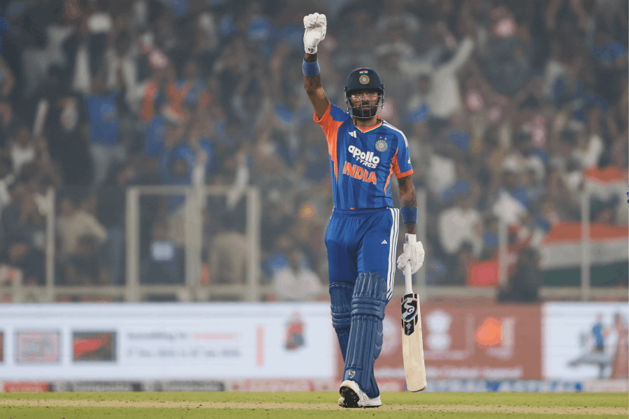 Hardik Pandya completed 2000 T20 International runs on Friday.