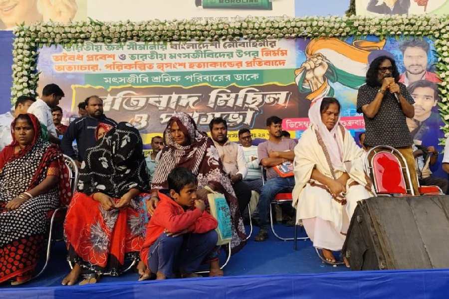 A meeting organised by the fishermen at Kakdwip in South 24-Parganas on Friday to protest against the torture of Indian fishermen by the Bangladesh Navy