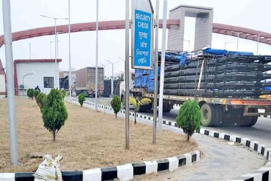 Trucks at the Petrapole border on Saturday