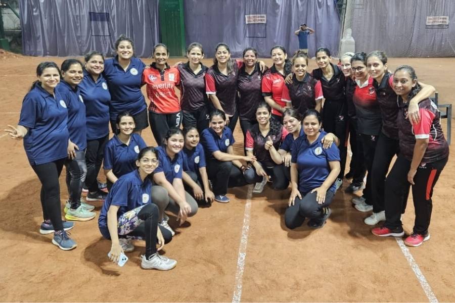 From mothers to working women, CricRizz has become a happy escape from the stress of daily life