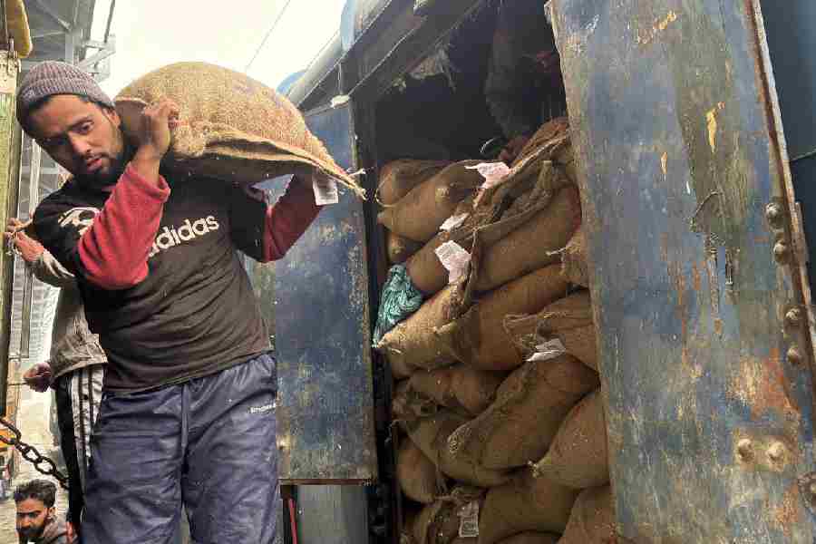 The advisory said traffic on hilly roads would be permitted strictly in accordance with the prescribed cut-off timings and advisories. Motorists and commuters have been advised to confirm their travel timings, by contacting the traffic police control room on the designated helpline numbers, before starting their journeys.  There was good news from Northern Railway, which said the first freight train to Kashmir had arrived from Jammu on Sunday. The train carried grains from the Food Corporation of India.  The rail link is an attempt to surmount a logistical challenge that Kashmir has been battling for decades: national highway closures triggered by adverse weather.    The depot manager at FCI Kashmir, K.L. Mina, said the train, which had started from Punjab and stopped over in Jammu, had ferried more than 1,384 tonnes of food grains in 21 wagons.  FCI officials said a second train with 42 wagons of essential food commodities was expected to arrive soon.  Last week, a special train delivered arms, ammunition and heavy engineering equipment to the army in Kashmir.