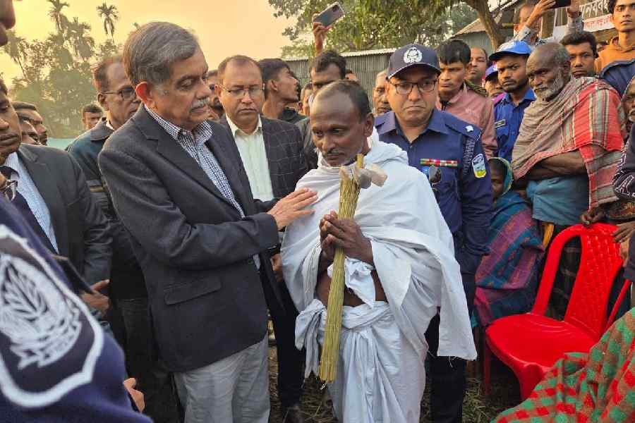 Bangladesh education adviser visits Dipu Chandra Das’s family.