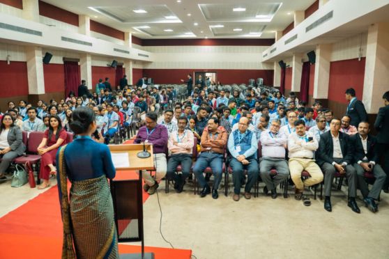 Guests and students actively participated in the process, transforming the occasion into a lively and interactive learning experience.