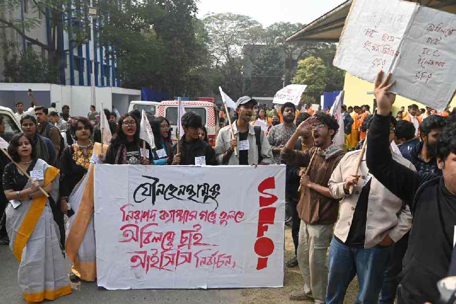 Students demand resumption of campus polls at Jadavpur University on Wednesday.