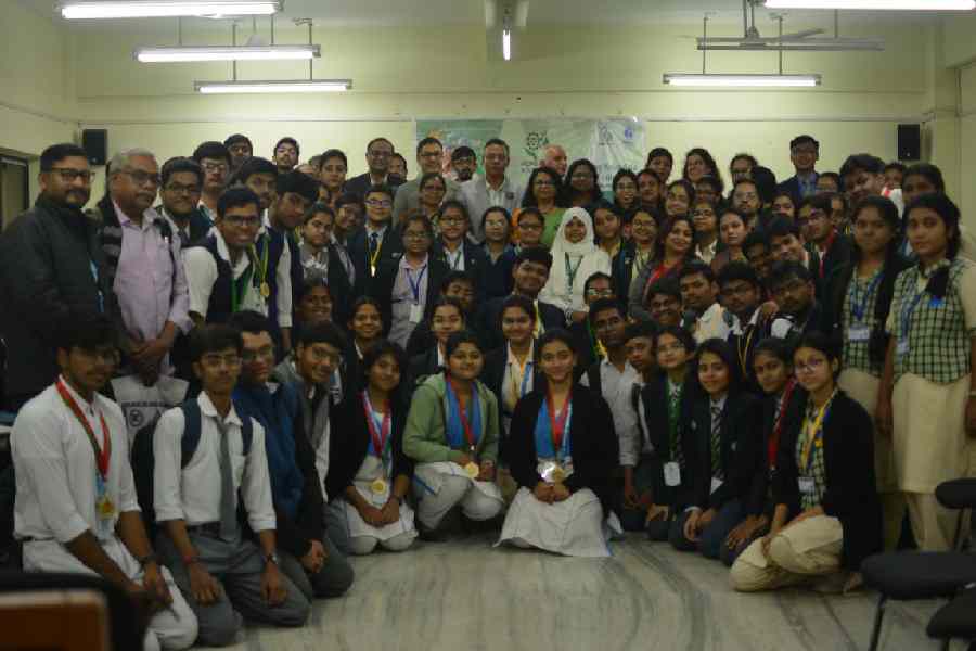 The participants at the Young Scientist contest at Presidency University