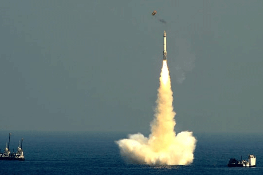 India tested K-4 submarine-launched ballistic missile on 23 December.