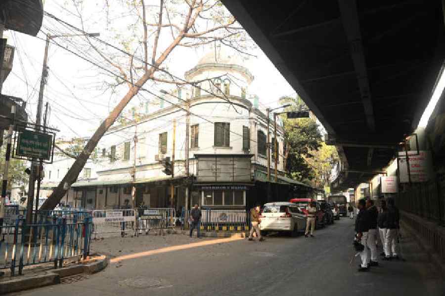 Kolkata Police officers on guard near the Bangladesh deputy high commission on Circus Avenue on Tuesday. Picture by Bishwarup Dutta