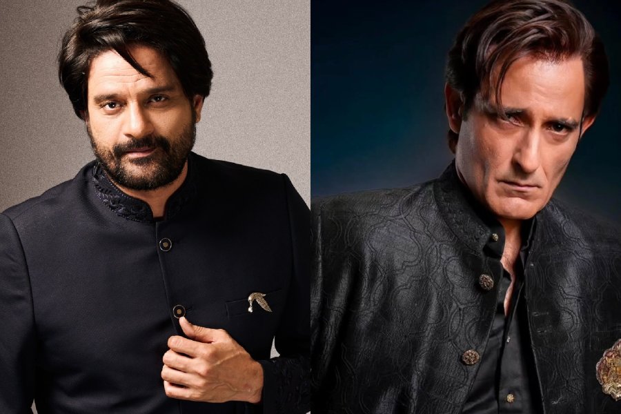 (left to right) Jaideep Ahlawat, Akshaye Khanna