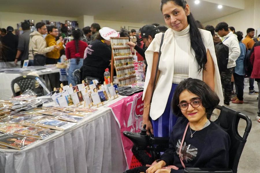 Bismah Shafiq, a 20-year-old digital illustrator, with her mother Shaheen Shafiq