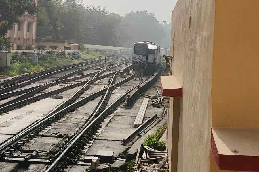 Kolkata Metro services from Tollygunge to Maidan suspended on 28 December, 2025, Sunday.