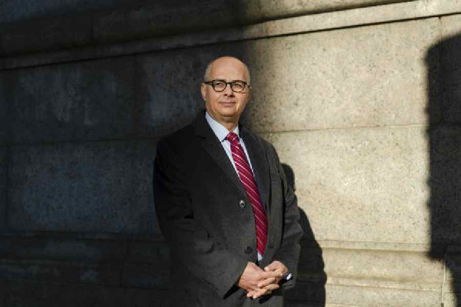 Jordan Man: Omar Yaghi is winner of the Nobel Prize in chemistry this year. He is one of three US immigrants who claimed Nobel Prizes in science in 2025nytns/sophie parks