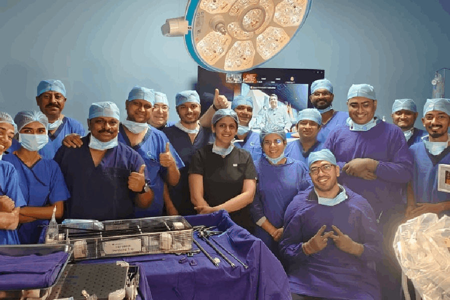 Doctors team from Kokilaben Hospital.