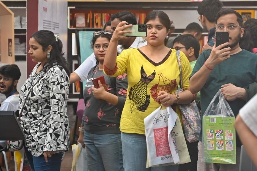 Book fair attendees of the day were busy capturing selfies with the pavilion