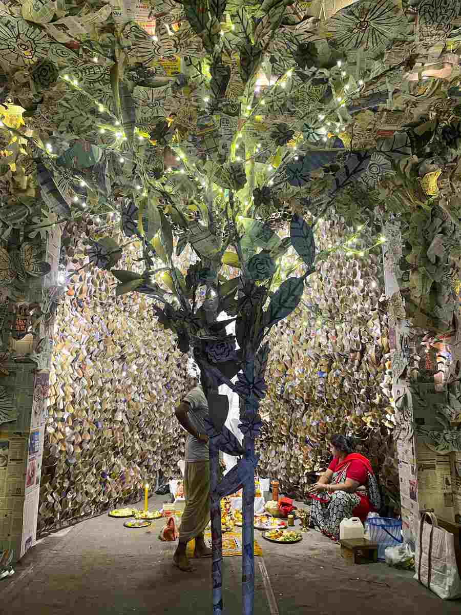 Young Boys Club, Dum Dum, stuns with Fyalna, a unique pandal made entirely from recyclables, including 100 kg of paper waste. A sustainable tribute to the goddess  