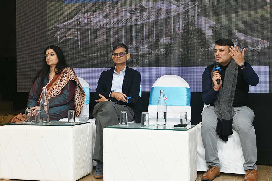 The SNU team addressed a wide range of perspectives about their curriculum and campus life following Singh’s address