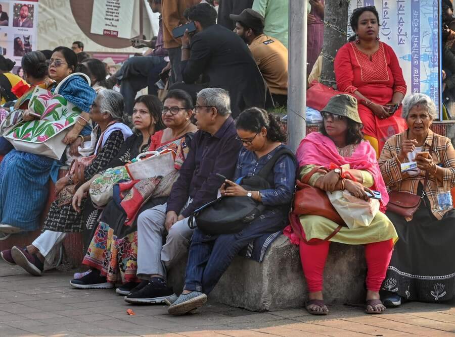 Catching a breath, rendezvous with technology to having a bite, bibliophiles enjoyed some quality time amid a busy fair