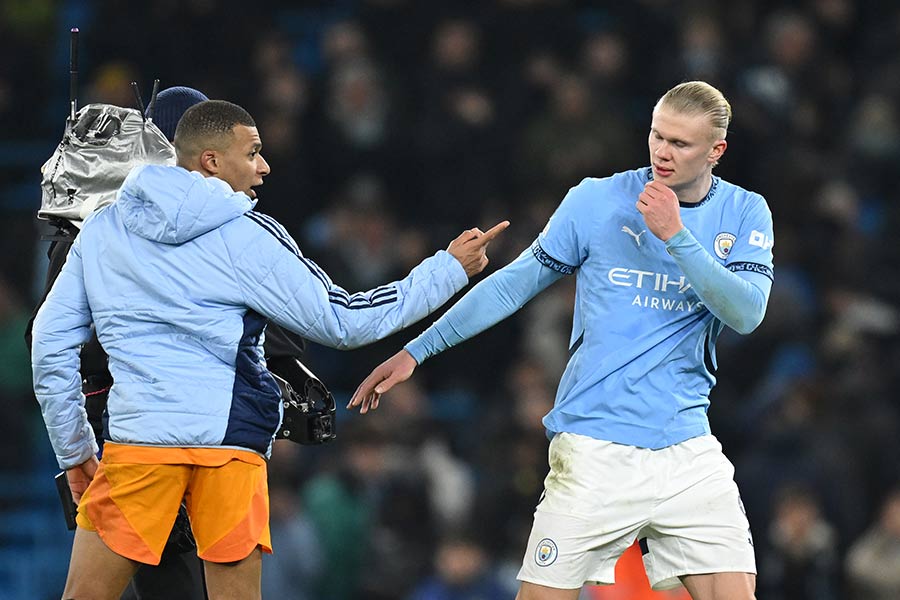 Kylian Mbappe and Erling Haaland seen discussing which highlights of Lamine Yamal to watch