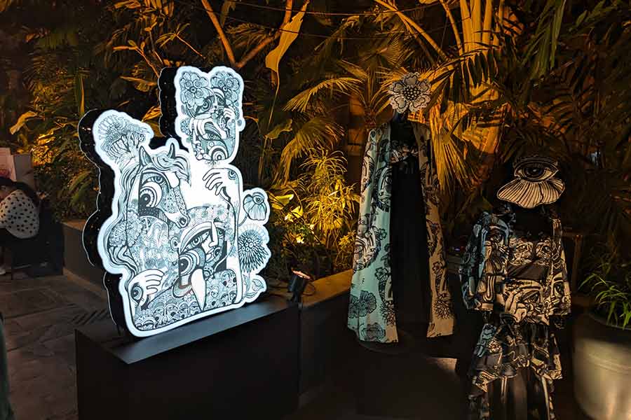 ‘Forest of Illusion’ by Ayushman Mitra’s BOBO Calcutta turned heads with a series of monochrome drawings created during a period of personal loss. Blending hallucinations, dreams and thoughts of a divine forest, this installation explores Mitra’s exploration of his own past, while perceiving love, loss and life. “I have been a part of TIS since its inception and grown with it not just as an artist, but as a person. This piece is a celebration of Bobo Calcutta’s journey, as it is our 10th year too,” he said 