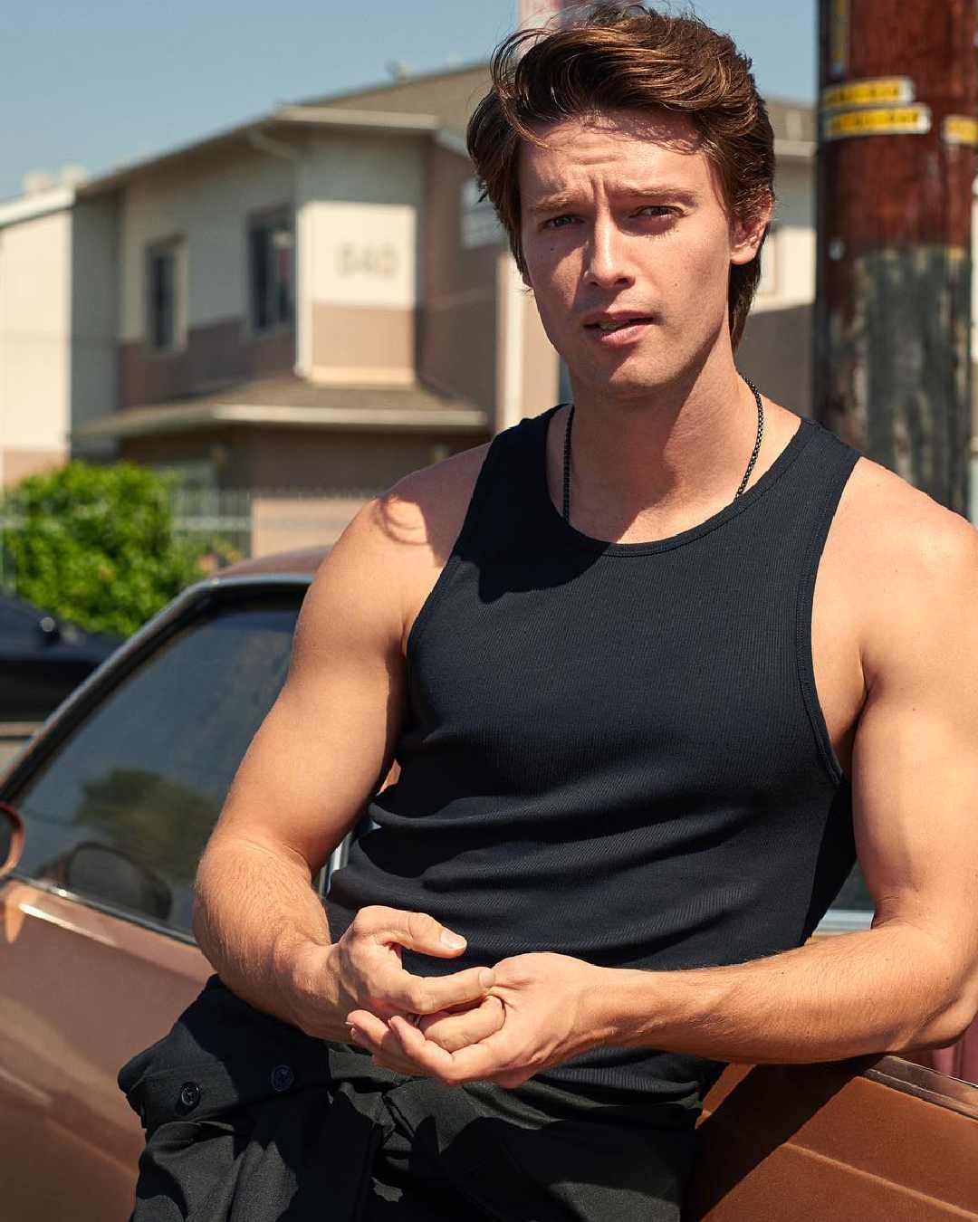 Fans cannot stop raving about Patrick Schwarzenegger’s performance in The White Lotus Season 3. The eldest son of Hollywood veteran Arnold Schwarzenegger, Patrick plays Saxon Ratfliff in the series.