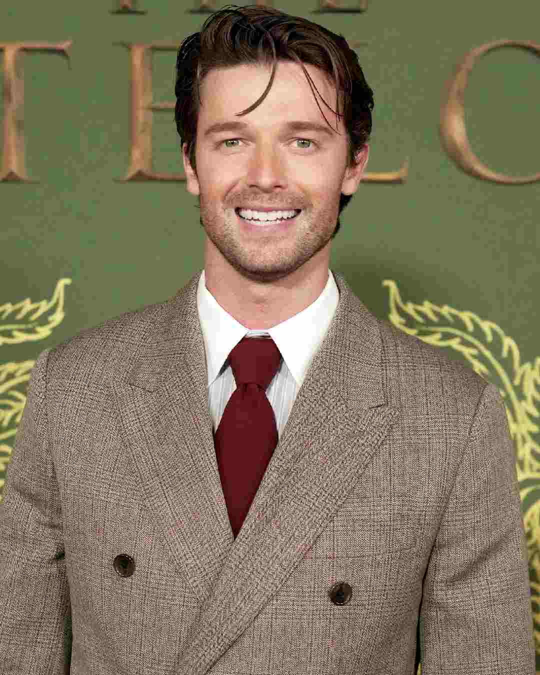 Fans cannot stop raving about Patrick Schwarzenegger’s performance in The White Lotus Season 3. The eldest son of Hollywood veteran Arnold Schwarzenegger, Patrick plays Saxon Ratfliff in the series.