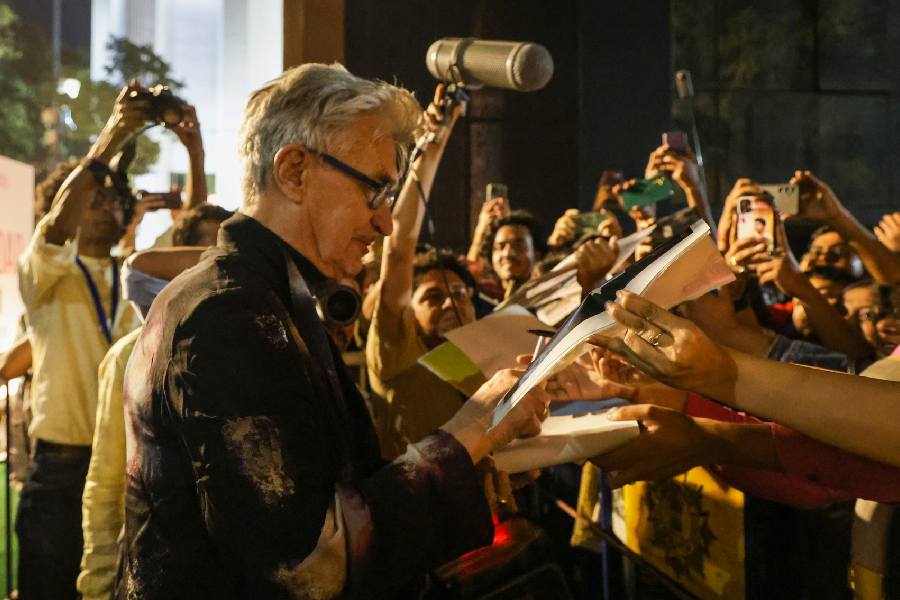 Wenders also interacted with fans and signed autographs at the film screening in Nandan. 