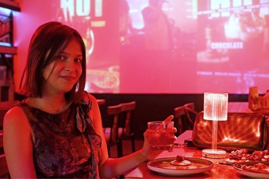 Vritti Mishra, a Master’s student at the University College of London, originally from Lucknow, was in Kolkata for a wedding and did not want to let go of the opportunity to try these coffee-based cocktails. Vritti said, ‘These drinks are absolutely delightful and it’s such a unique experience — something I didn’t expect to find in Kolkata at all. The city’s drinking culture is evolving and getting closer to cities like Bengaluru and Mumbai. My personal favourite was the Orange Driver, while the Old Monk Salutation was a fresh kick of nostalgia’