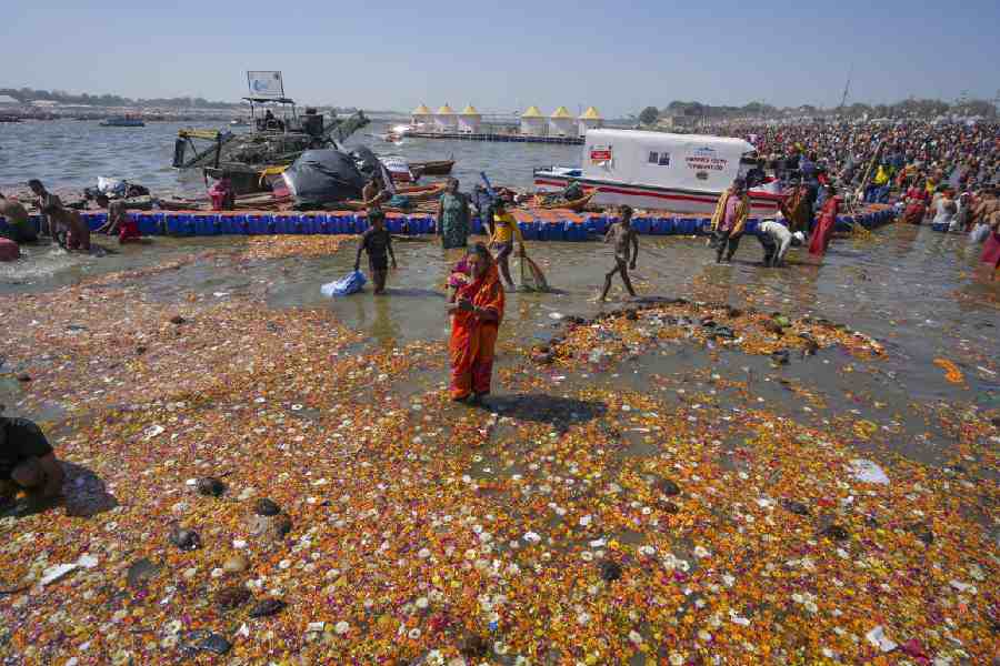 Mahakumbh Mela | Bacteria alert at Kumbh: Pollution board report flags  contamination of Ganga with faecal waste - Telegraph India