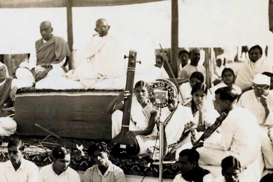 Gandhi and Patel at a musical function during the Haripura Congress session