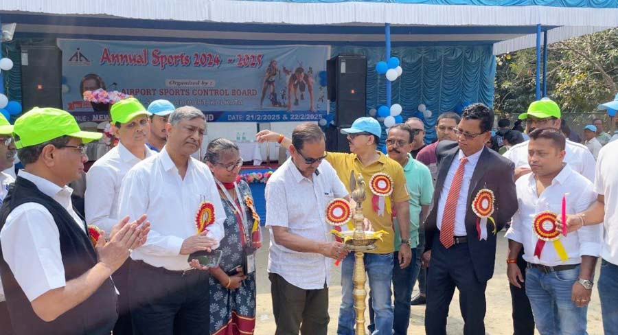 The Airport Sports Control Board (ASCB) of Kolkata Airport started its two-day Annual Sports Meet 2024-25 on Friday at the sports ground in AAI Residential Colony. Renowned cricket coach Sambaran Banerjee and guest of honour PR Beuria, airport director and president, ASCB, inaugurated the event. Kolkata airport officials and their families foster a spirit of sportsmanship, fitness and community engagement through the event