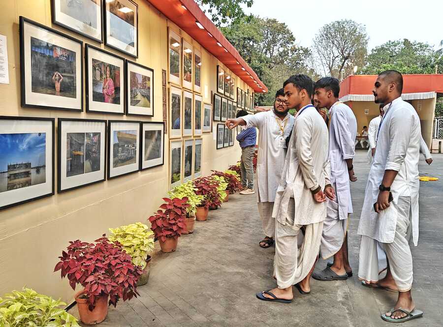 Ramakrishna Mission Vidya Mandir is organising a photography exhibition at Belur Math till February 26  