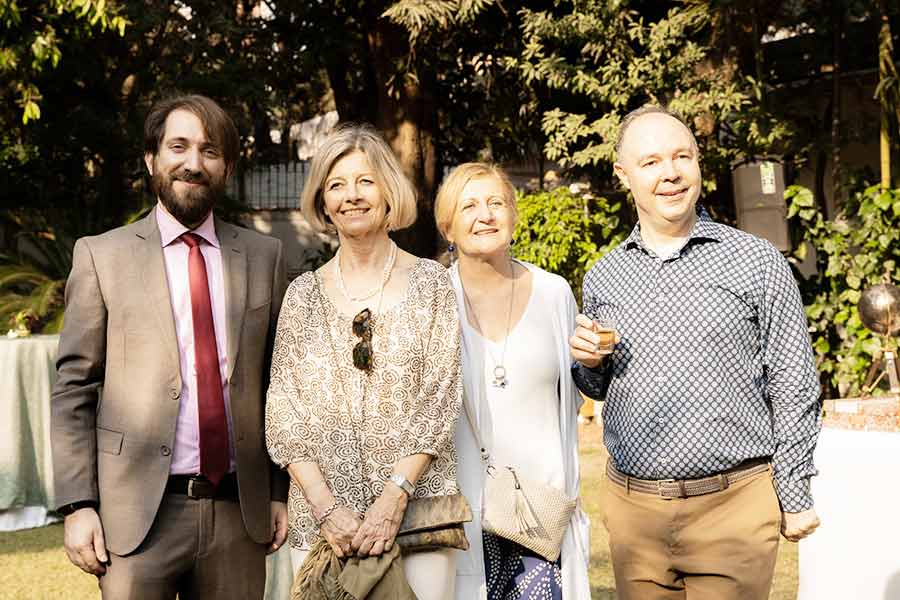 Riccardo Dalla Costa, consul-general of Italy in Kolkata; Maria Letizia Peliti, great-granddaughter of Peliti and producer of Peliti’s Vermut; Marina Maestri, friend of Maria Letizia Peliti and Daniele Panfilo, consul, consulate general of Italy in Kolkata