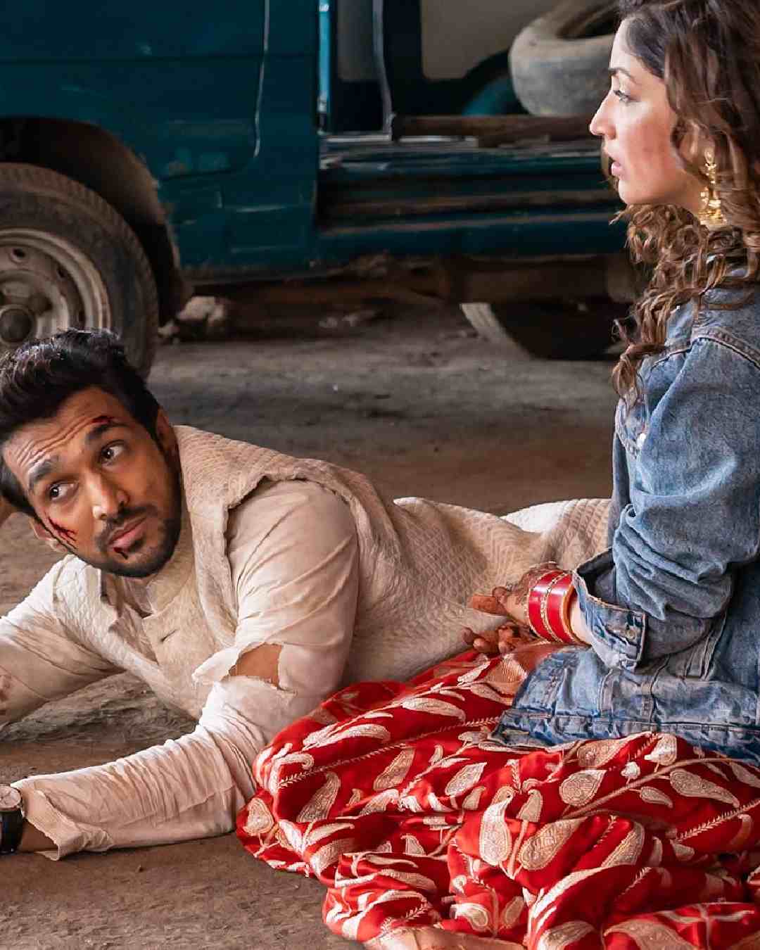 Netflix on Monday dropped fresh behind-the-scenes pictures from the sets of the Rishab Seth-directed thriller Dhoom Dhaam featuring actors Yami Gautam, Pratik Gandhi and Eijaz Khan.