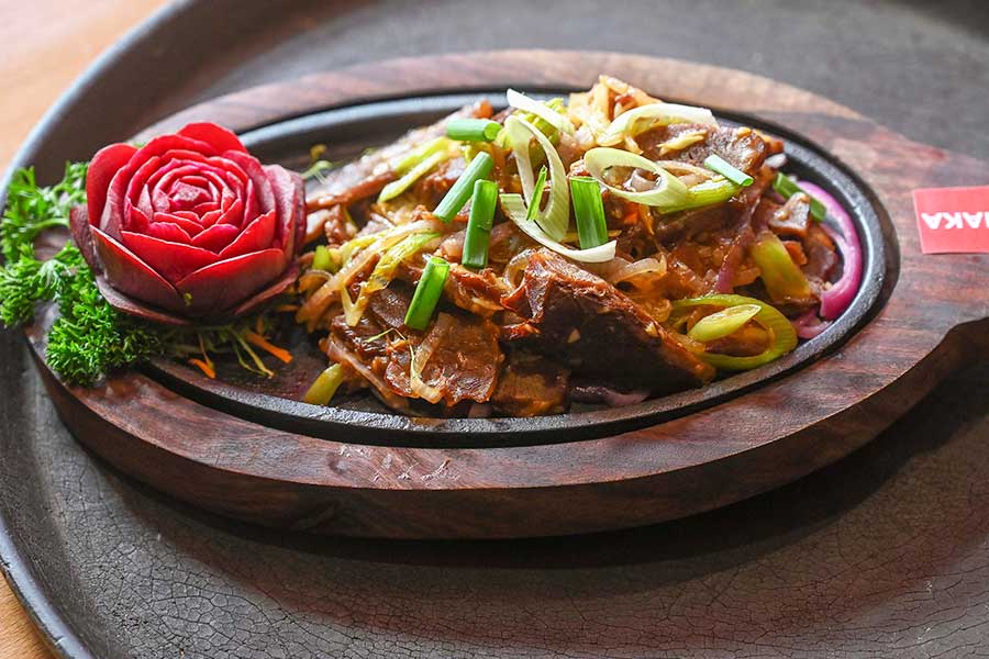 The menu also features lamb. The Lamb Peking Style with Leeks has tender, juicy chunks of meat packed with flavour