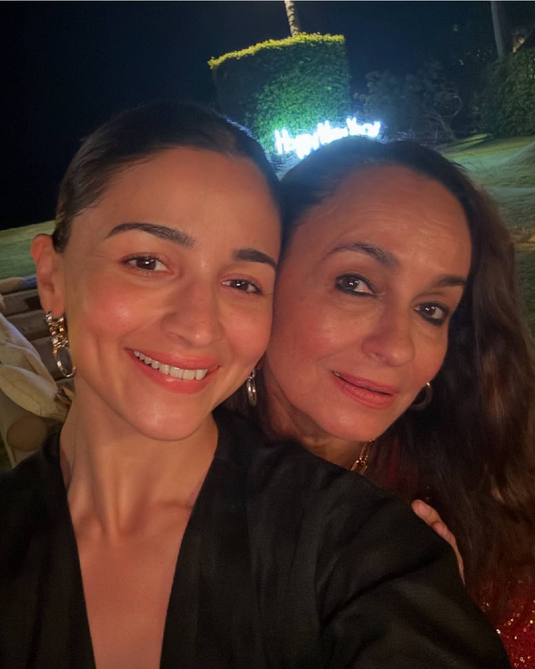 Alia also shared a selfie with Soni Razdan from the New Year bash. The Jigra actress looked gorgeous in a black dress and golden hoops in the picture.  