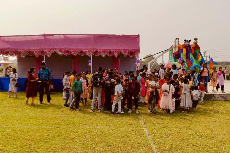 Julien Day School, Howrah, organised a carnival on its school grounds to celebrate Children’s Day.