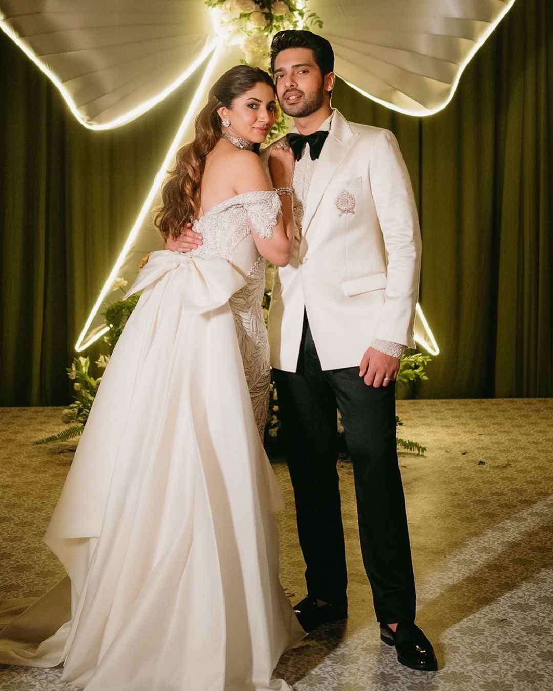 Singer-songwriter Armaan Malik and social media influencer Aashna Shroff, who recently tied the knot in a close-knit ceremony in Mahabaleshwar, have shared pictures from their cocktail party. 