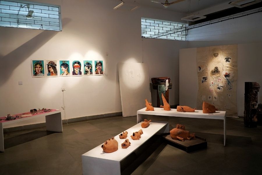 “The ‘Ghosts and Ghettos’ theme is in keeping with our desire to examine the interstitial spaces of the city, which mirror the lived realities of queer and trans lives. This made it even more enriching to host Ko:QAM 2.0 at three unique sites, of which one is a gallery space, while another is an arts cafe. The third is a mental hospital-turned-assisted living facility,” said Hajra 