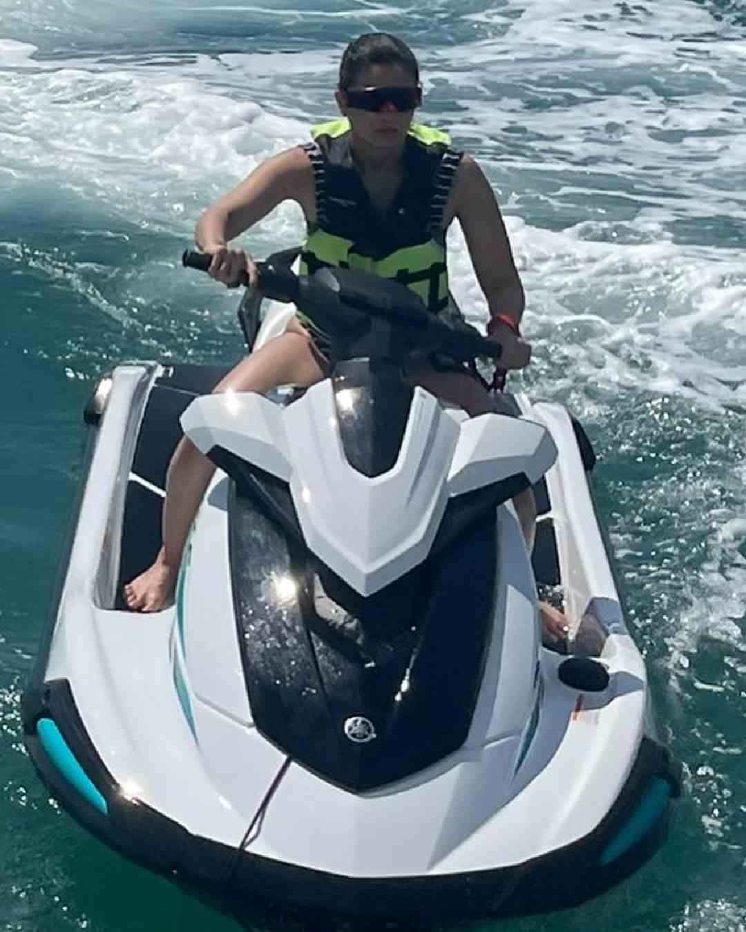 Alia Bhatt enjoyed a thrilling water scooter ride during her Thailand vacation.