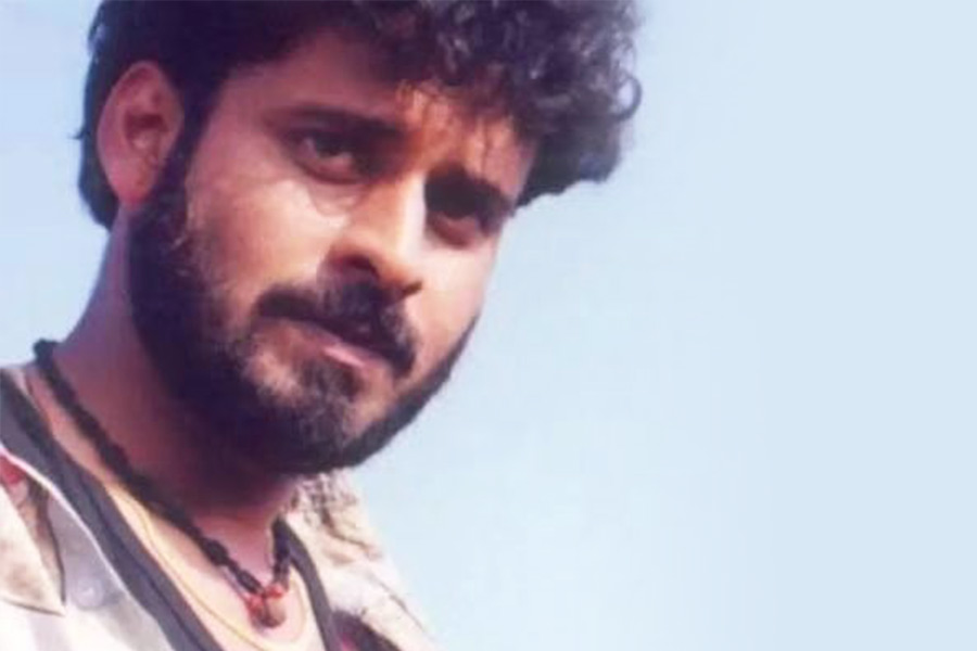 A still from Ram Gopal Varma’s 1998 crime drama ‘Satya’ featuring Manoj Bajpayee