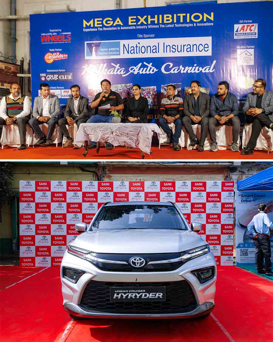 Joydip Sur, the editor of Kolkata on Wheels, moderated a panel discussion on the current trends in the automobile industry with panelists representing different participating exhibitors such as Toyota, Maruti Suzuki, Hyundai, Morris Garages, Harley Davidson, Jeep and Citroen. In pic is the Toyota Urban Cruiser Hyryder