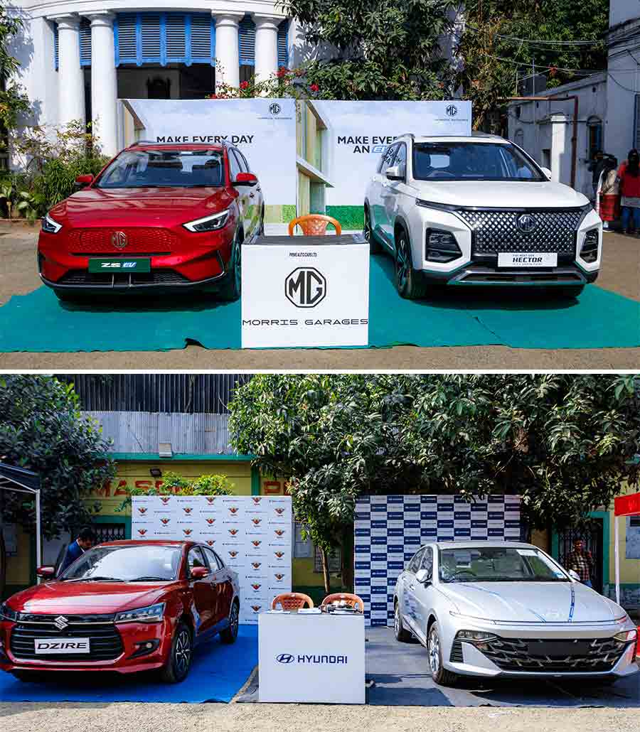 In picture are some of the cars kept on display through the event. The companies present were Hyundai, Morris Garages, Maruti Suzuki, Jeep, Toyota and Citroen. Shyamal Mistry from National Insurance spoke to My Kolkata about the association with the event: ‘Two wheels or four, you cannot take your vehicle out from the showroom without insurance. Being such a crucial part of the automobile industry it was amazing to be associated with Kolkata Auto Carnival where lots of attendees came and inquired about insurance clearing their doubts as well as understanding what insurance is best for them’