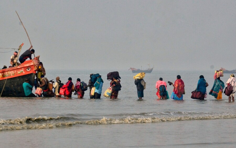 Gangasagar pilgrims return home on Wednesday after 'punyasnan' or holy dip