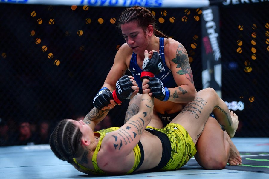 Although Rosa landed more shots, Perez outshined the former in terms of significant strikes landed. After the three five-minute rounds, the Argentine mixed martial artist won the contest via unanimous decision.