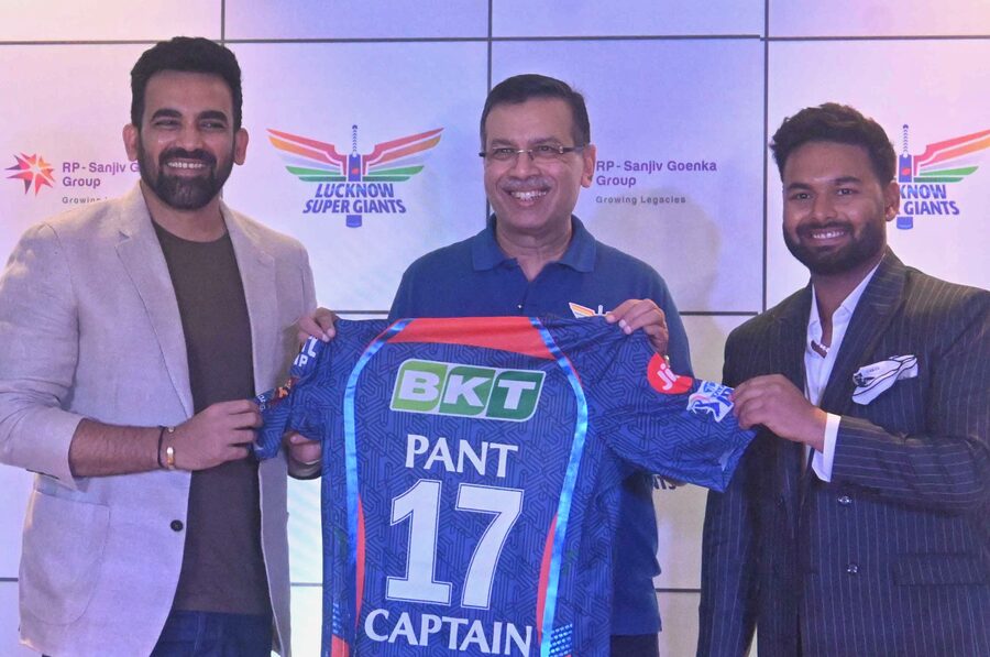(L-R) Mentor Zaheer Khan and owner Sanjiv Goenka announced Rishabh Pant as the captain of the Lucknow Super Giants for the upcoming IPL season on Monday