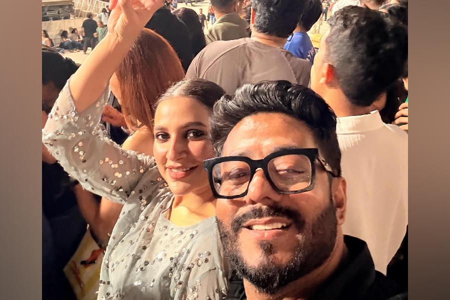 Raj Chakrabarty and Subhashree Ganguly at Coldplay’s Mumbai concert