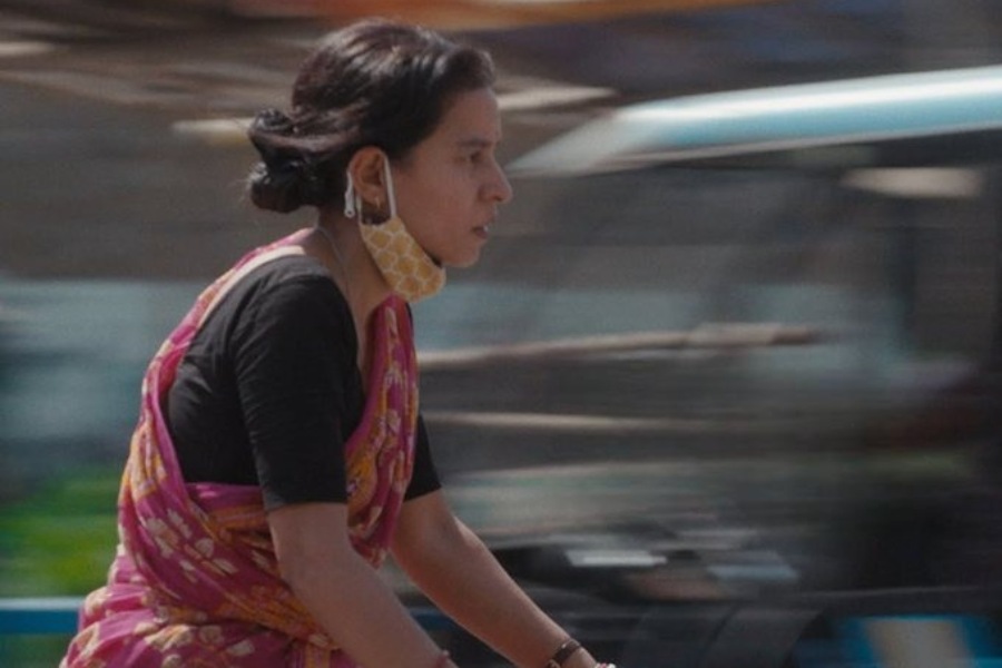 Tillotama Shome in ‘Baksho Bondi’