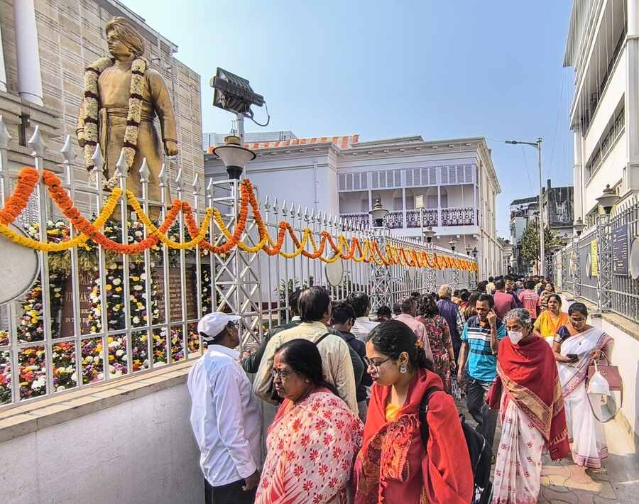 Devotees gather at Swami Vivekananda’s ancestral residence in north Kolkata on Tuesday. The Ramakrishna Math and Ramakrishna Mission celebrate the monk’s birth anniversary according to the ‘janam tithi’ on the Bengali calendar and not on January 12